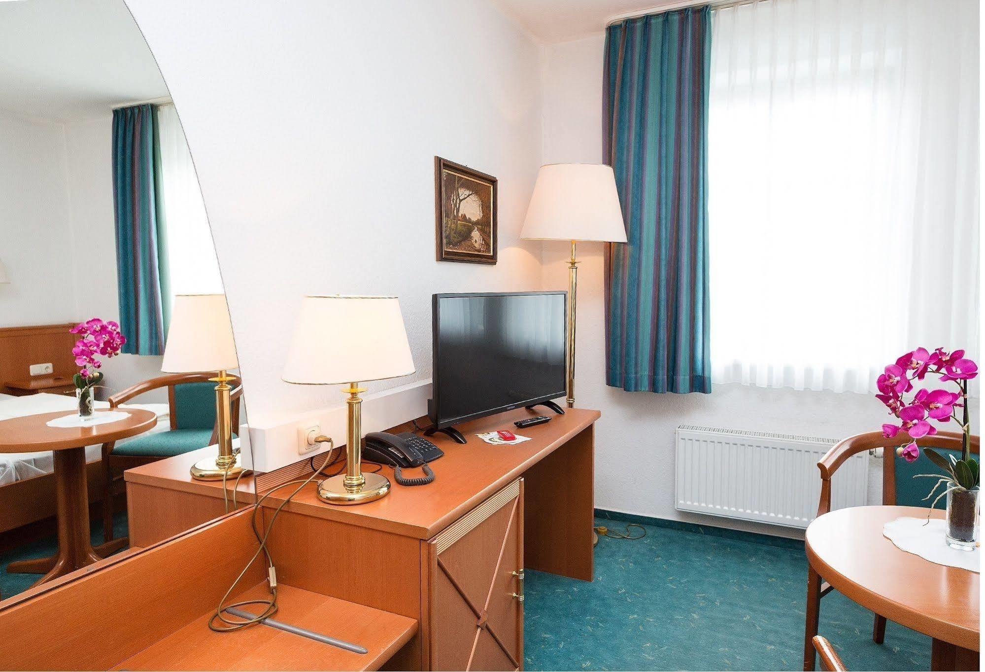 Hotel Stadt Waren Waren  Extérieur photo